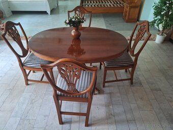 KVALITNÝ DREVENÝ ROZKLÁDACÍ STOL + 4 ŽIDLE VELMI DRAHÝ MODEL - 3