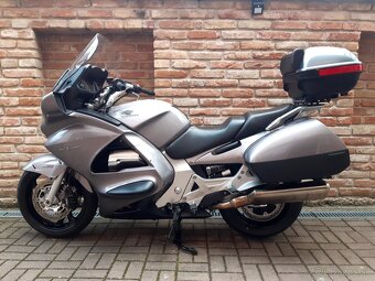 Honda ST 1300 Pan European - 3