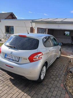 Peugeot 208 - 3