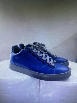 Balenciaga - 3