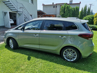 Kia Carens - 3