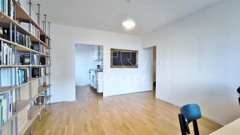 Slnečný 3-izbový byt po kompletnej rekonštrukcii s... - 3