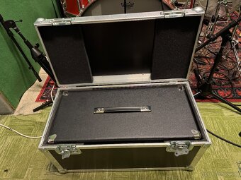 Ampeg V-4B – legendárny lampový basový zosilňovač s hardcase - 3