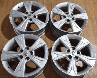Predám alu. disky orig. Toyota 5x114,3 R17 + TPMS - 3