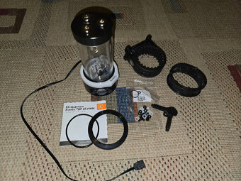 EK WB Quantum Kinetic TBE 200 D5 Body D-RGB - Acetal - 3