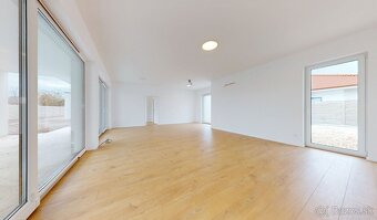 NOVOSTAVBA | Moderný a nízkoenergetický samostatne stojací r - 3