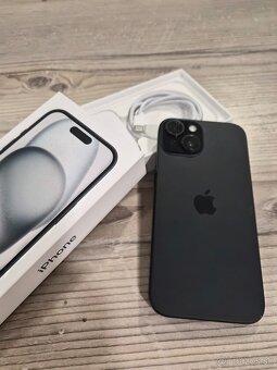 Predám iphone 15 265gb × apple watch 10 46mm - 3