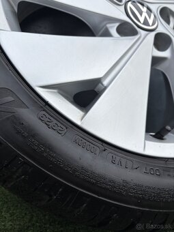 Originální Alu kola VW Golf 205/50/17 7mm DOT23 - 3