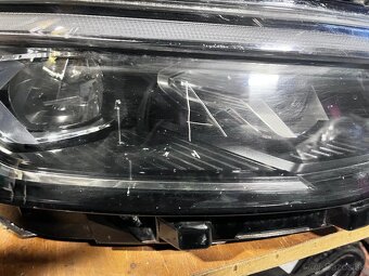 Passat B9 svetlomet pravy full led - 3