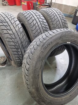 215/60 R17 zinme - 3