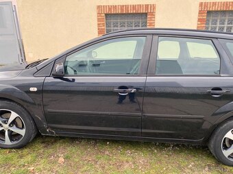 Ford Focus mk2 combi 1.6 benzín 85kw 2005 r.v - 3