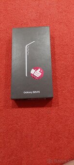 Samsung galaxy s25 fe - 3