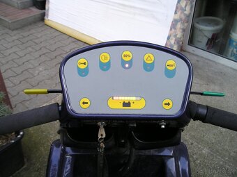 predám elektro invalidný vozík - 3