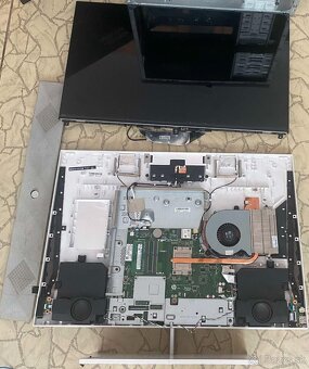 Predám nefunkční pc hp pavilion all in one 24 k0003na ryzen - 3
