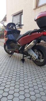 Gilera GP800 - 3