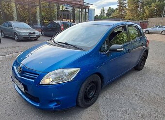Toyota auris Rok2010 - 3