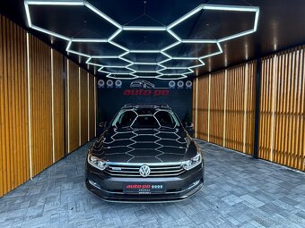 Volkswagen Passat Variant 2.0 TDI Highline 4MOTION DSG - 3