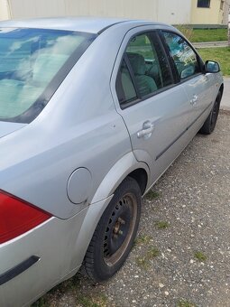 Ford Mondeo MK3 Sedan - 3