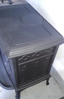 Liatinové kachle Jotul F 100 CB čierný lak - 3