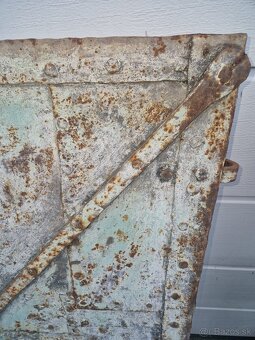 Staré železné dvere / okenica - 3