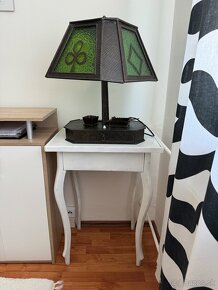 Predám starožitnú medenú pokrovú lampu so stolíkom - 3