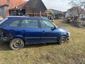Škoda Fabia 2 Combi- Havarované - 3