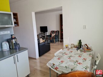 Na predaj veľký 2 izbový byt s výmerou 62 m2 v úplno… - 3
