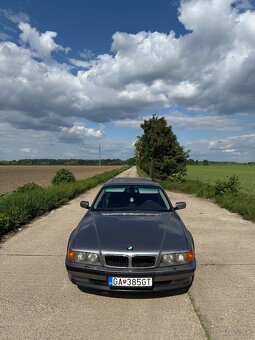 BMW E38 735i - 3