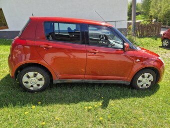 Suzuki Swift 1.3 GC ABS - 3
