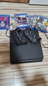 Predám PS4 slim 1TB - 3