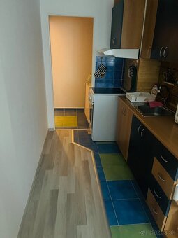 Predám 2-izbový byt v Štúrove - 3