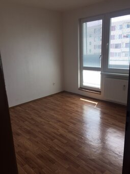 nezariadený 1i.byt s lodžiou max 2 osoby - 3