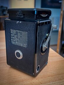 Stary fotoaparat Rolleiflex - 3