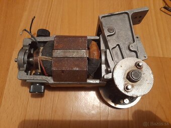 Predám elektromotor s prevodovkou 125/220 V, 5000 ot., - 3