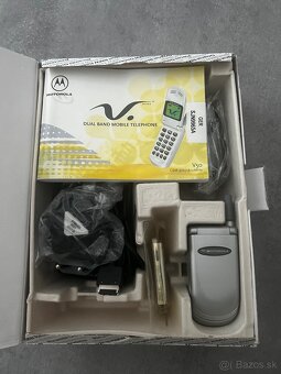 Motorola V50 silver BMW - 3
