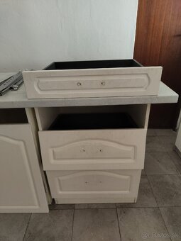 Kuchynská linka - spodná časť - 3