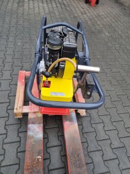 Dieselova reverzná vibračná doska WEBER TC30 - 3