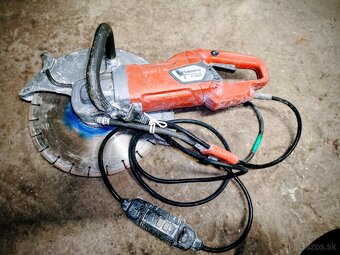 Rozbrusovacia píla - 3