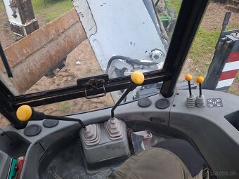 Predám traktorbager terex - 3