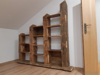 Stavaný šatník - 3