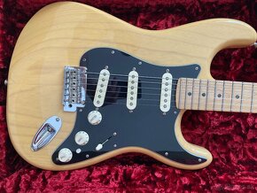 Fender Stratocaster Deluxe - 3