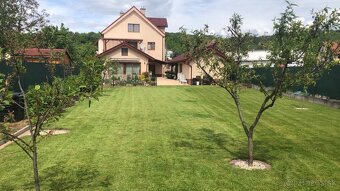 Predaj-Rodinný dom 9 izbový s pozemkom 1130m2 - Vlkanová - 3