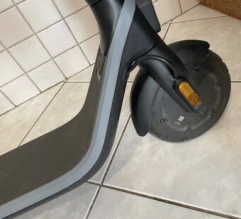 Kolobežka Ninebot Kickscooter E2 - 3
