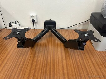 AlzaErgo Arm AR2.1 čierny držiak na 2 monitory - 3
