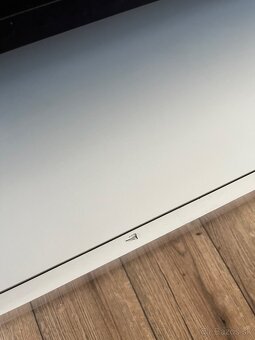 Skrinka pod TV - 3