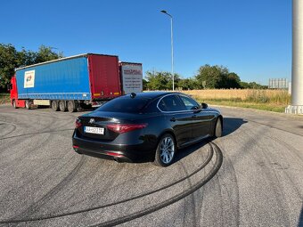 Alfa Romeo Giulia Q2 2.2 diesel 2016 edícia performance - 3