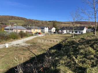 Veľký pozemok v centre obce Ďurďoš - 3