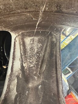 Vw 5x112 r16 215/65 r16 - 3