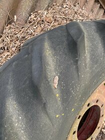 Predám kolesa na starý kombajn 2ks - 3