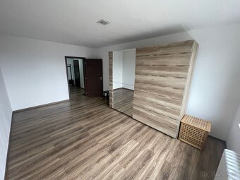 2 IZBOVÝ BYT / NA PREDAJ / VÝMERA 61 m2 - 3